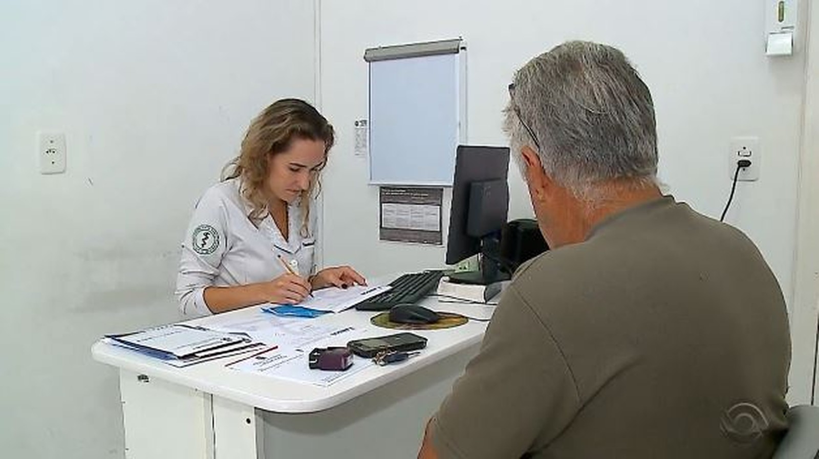 Mais Médicos: ministério adia prazo para formados no exterior escolherem municípios